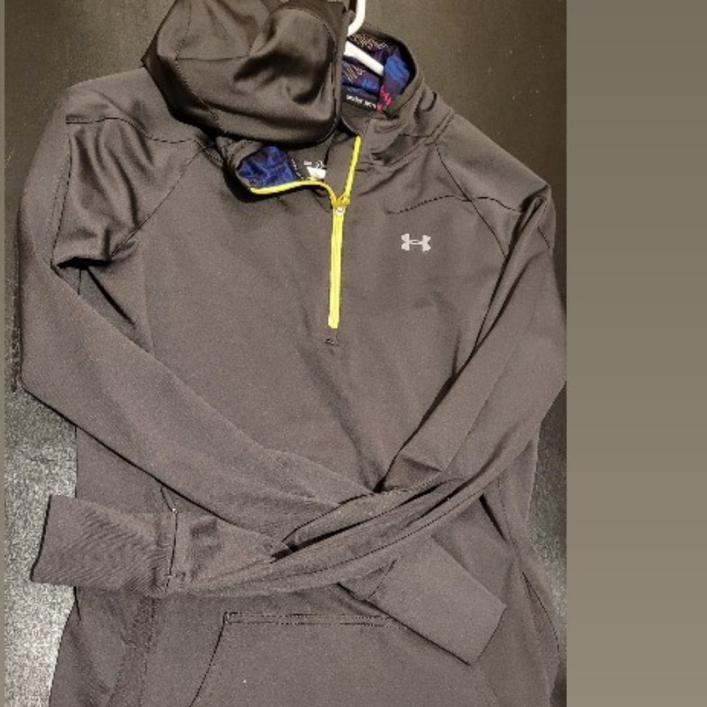 Under armour sweater on hood
